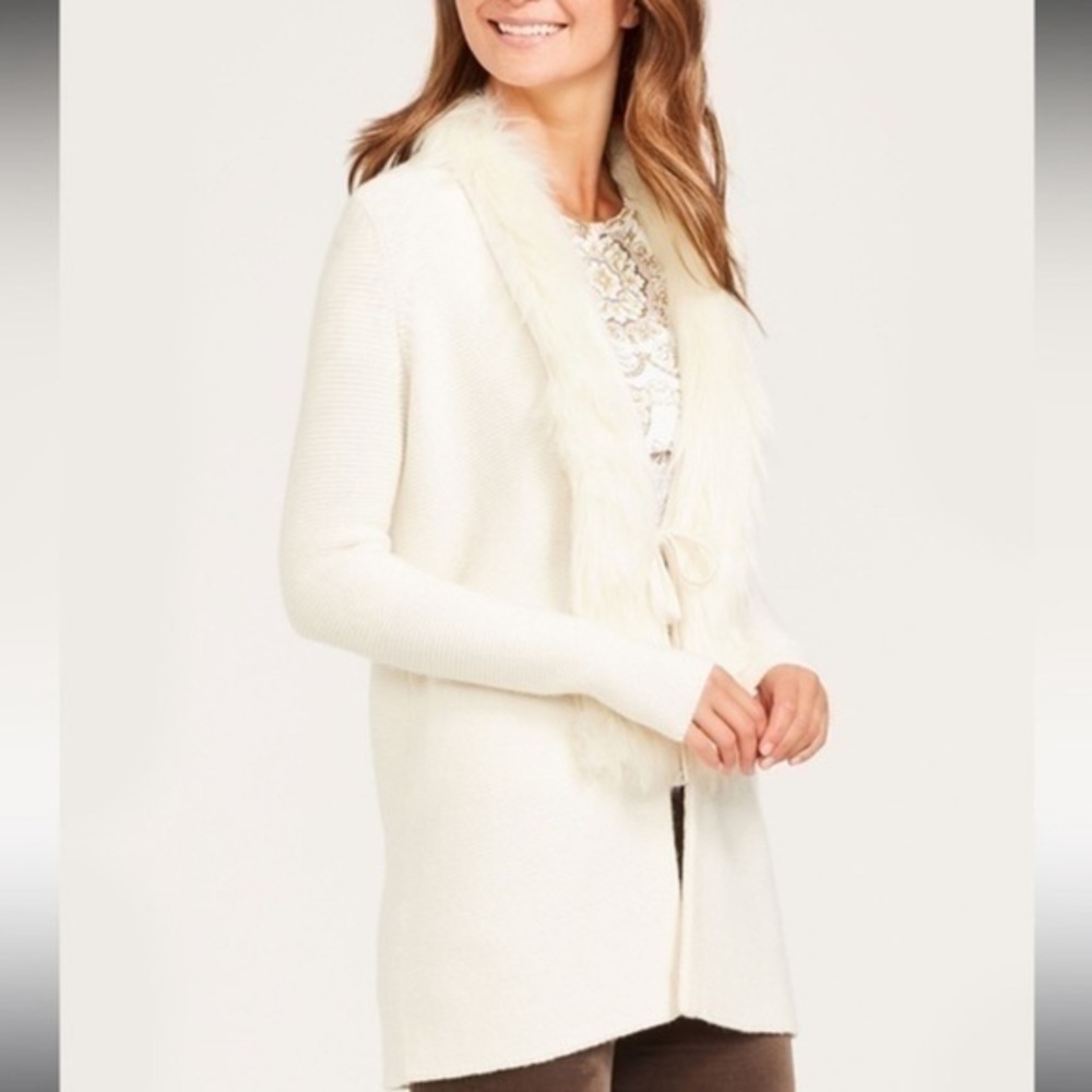 J.McLaughlin
Karole Faux Fur-Collar Cashmere-Blend
Cardigan SZ S